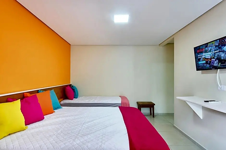 Room 2 of 16