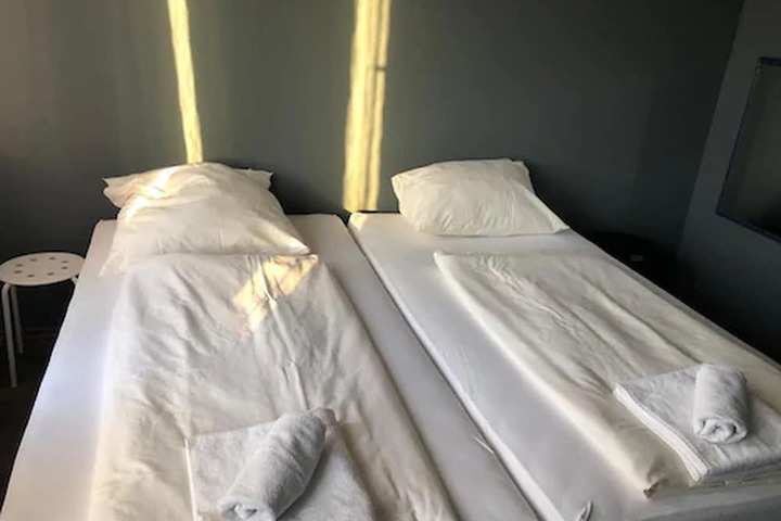 Room 25 of 150