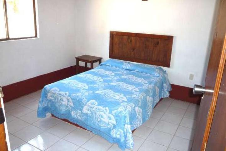 Room 2 of 32