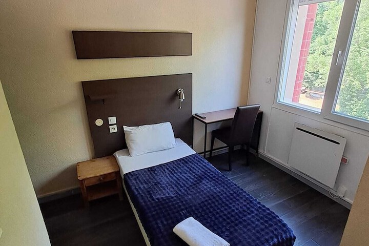 Room 3 of 26
