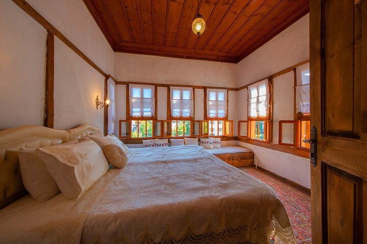 Room 7 of 22