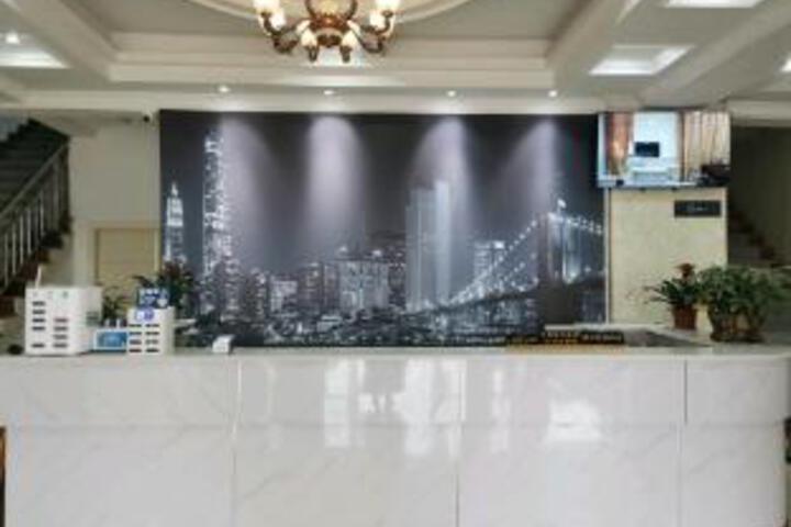Xinyilong Hotel (Pipa Lake Park Branch)