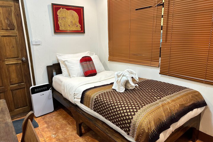 Room 6 of 86