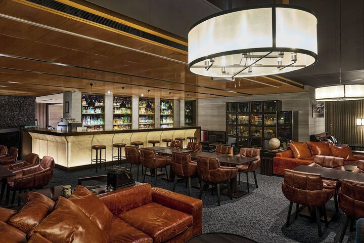 Lounge 61 of 80