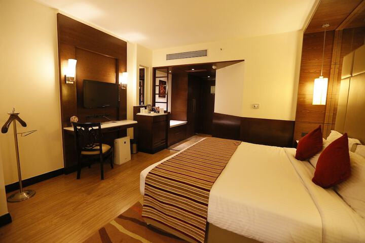 Room 15 of 52