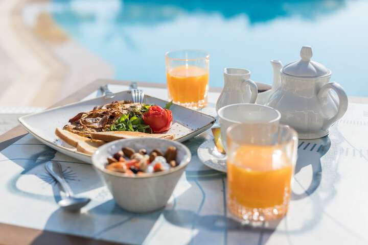 Breakfast/Coffee Service 122 of 130