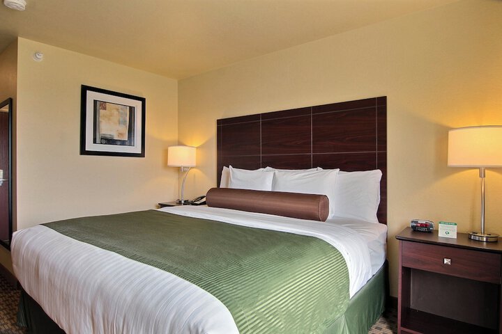 Room 13 of 35