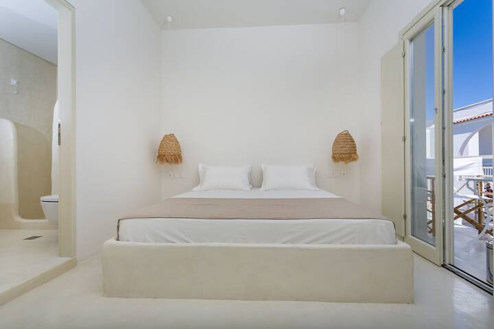 Room 15 of 77