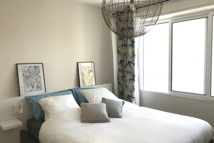 Room 4 of 14