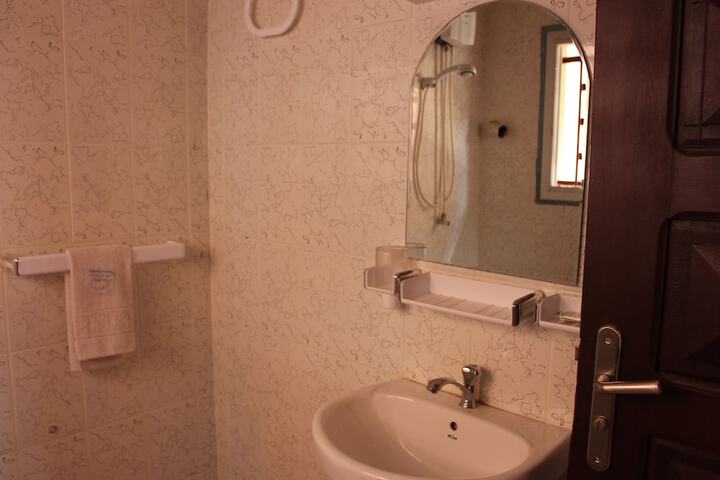 Room 18 of 23