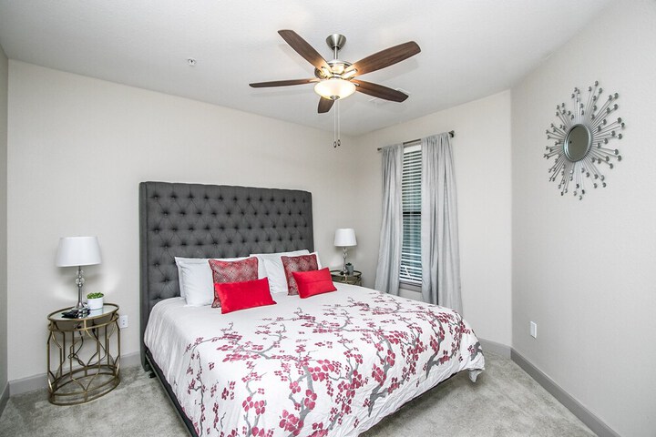 Room 4 of 50