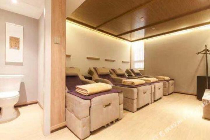 Yide Yizhan Hotel