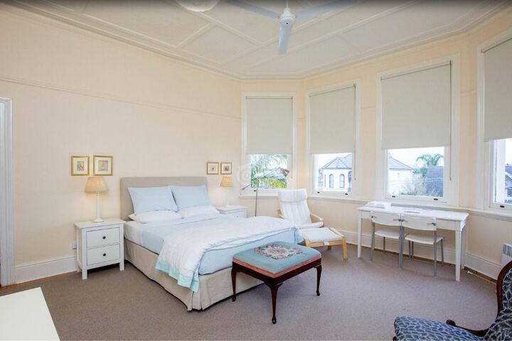 Room 18 of 39
