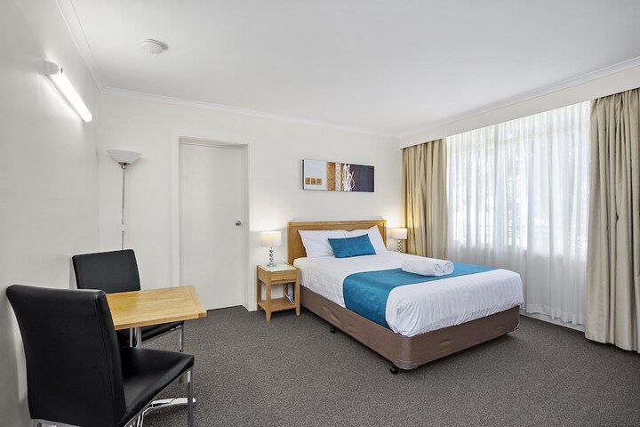 Room 12 of 92