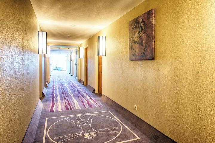Ballroom/Hall 42 of 56