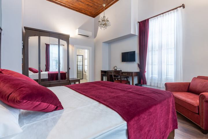 Photo of Giges King Hotel