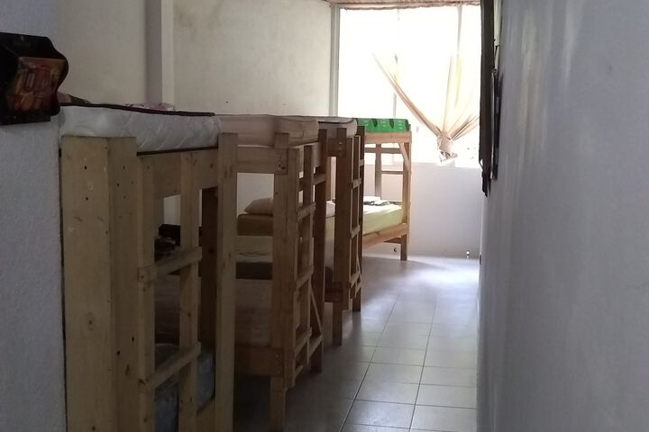 Room 18 of 33