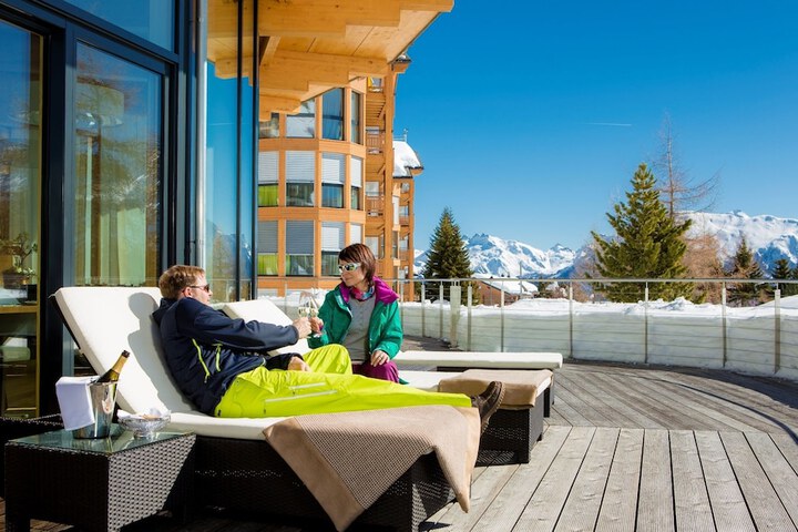 Sundeck 48 of 53