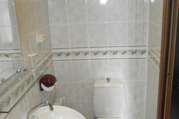 Room 42 of 58