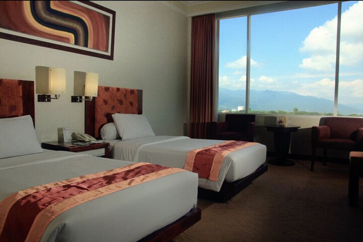 Room 15 of 39