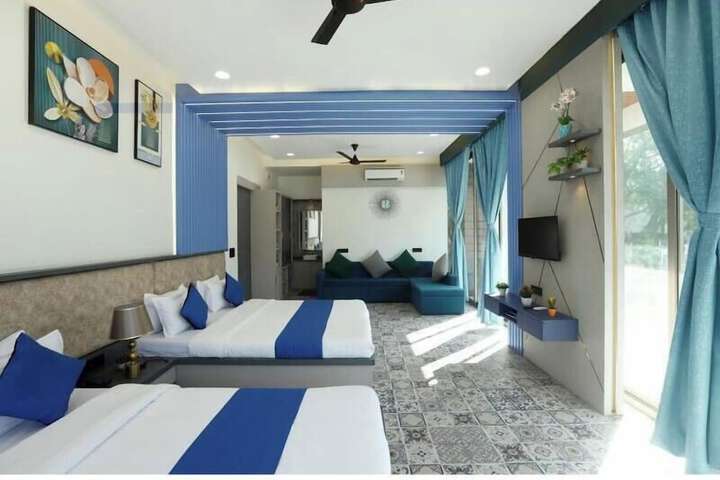 Room 4 of 23