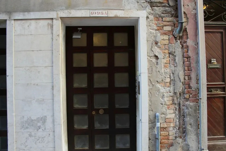 Exterior of Ca dei Tetti
