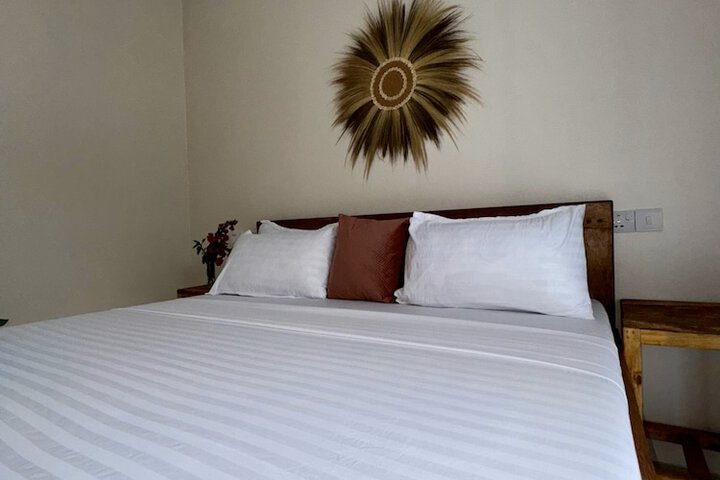 Room 3 of 63