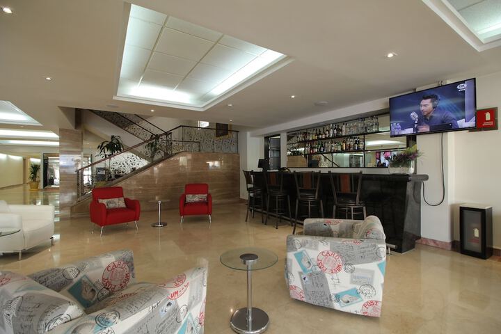 Guest Lobby