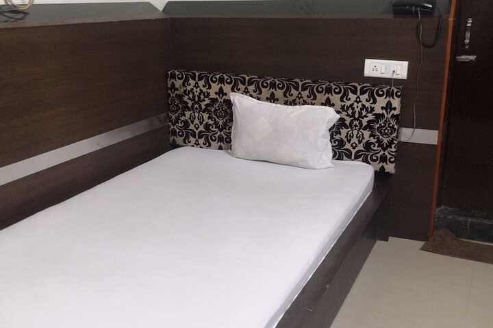 Room 14 of 17