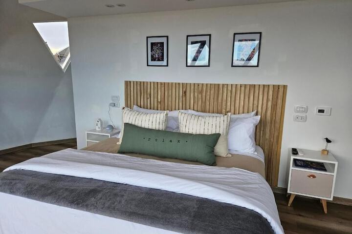 Room 2 of 29