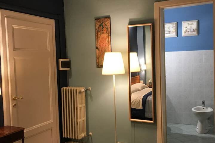 Room 50 of 77