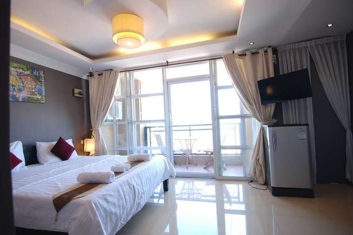 Room 12 of 43