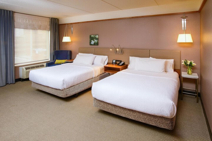 Room 6 of 32