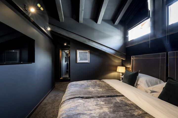 Room 14 of 43