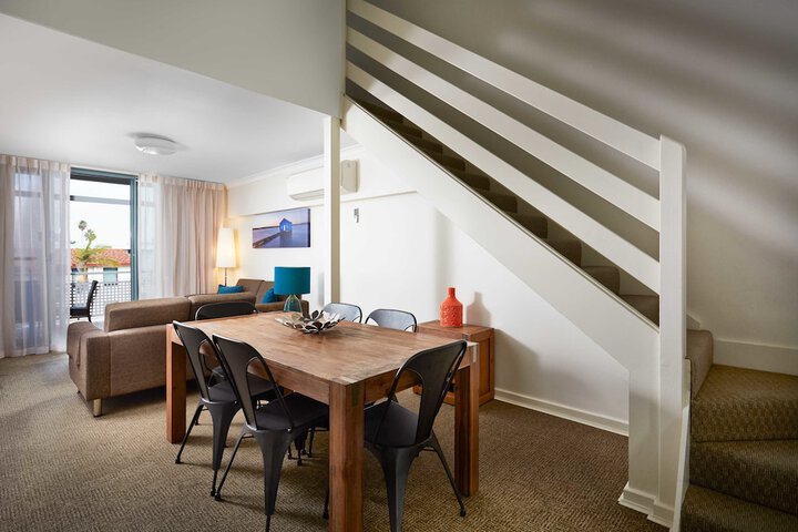 Room 3 of 49