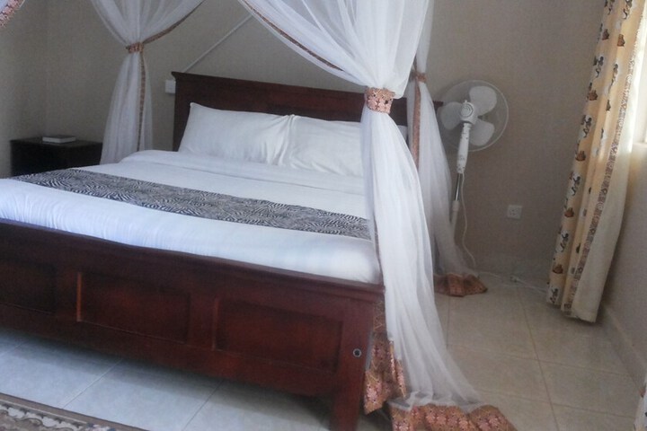 Room 10 of 60