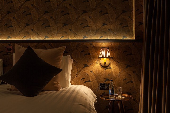 Room 15 of 39