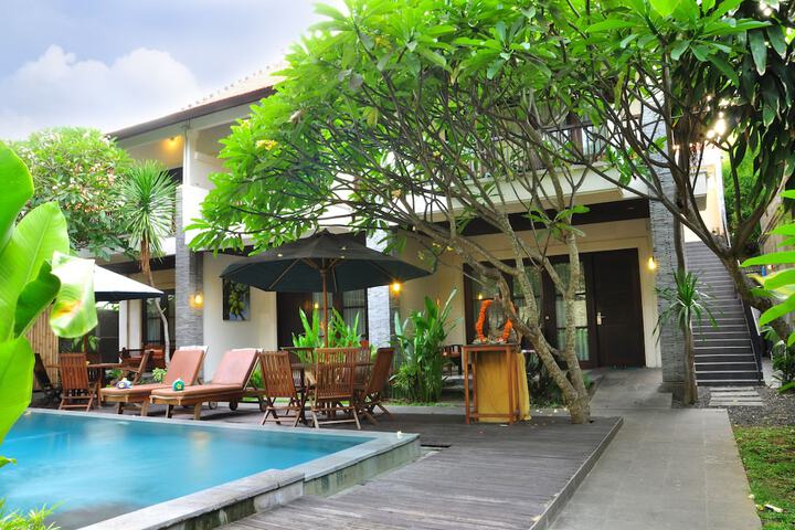Pool Hotel
