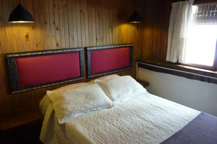 Room 2 of 14