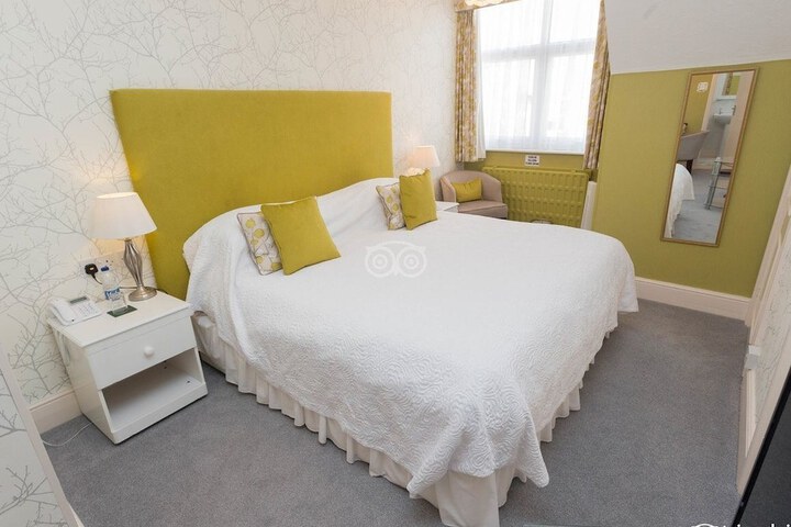 Room 7 of 29