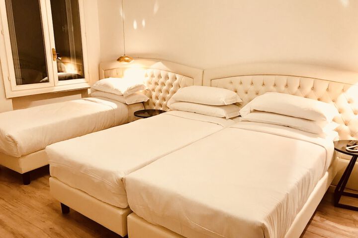 Room 8 of 43