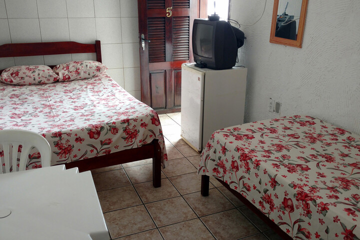 Room 9 of 10