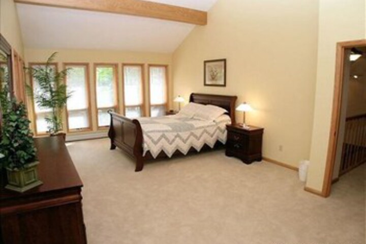 Room 11 of 37