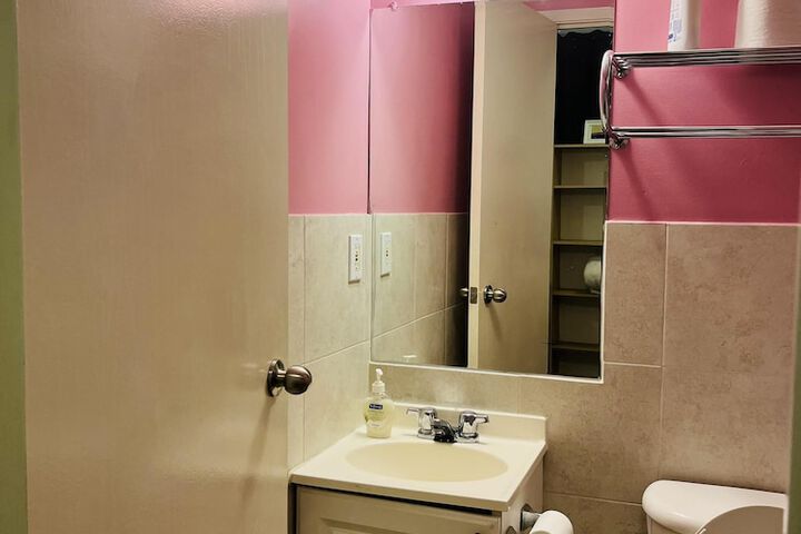 Room 9 of 14