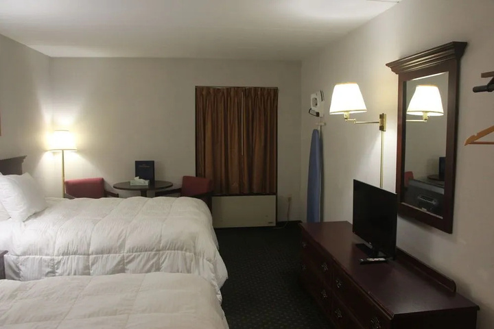 Room 5 of 20