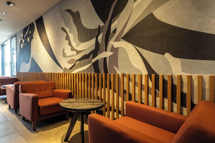 Hotel Interior 7 of 154
