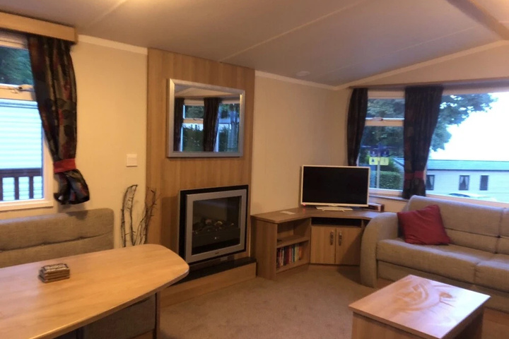 Room 4 of 13