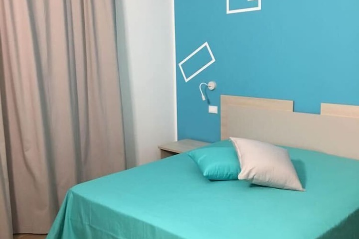 Room 9 of 30