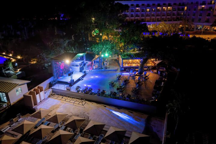 Hotel 75 of 76