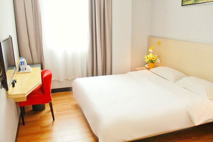 Room 8 of 29